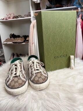 Gucci Beige GG Canvas Low-Top Sneakers with Green Accents